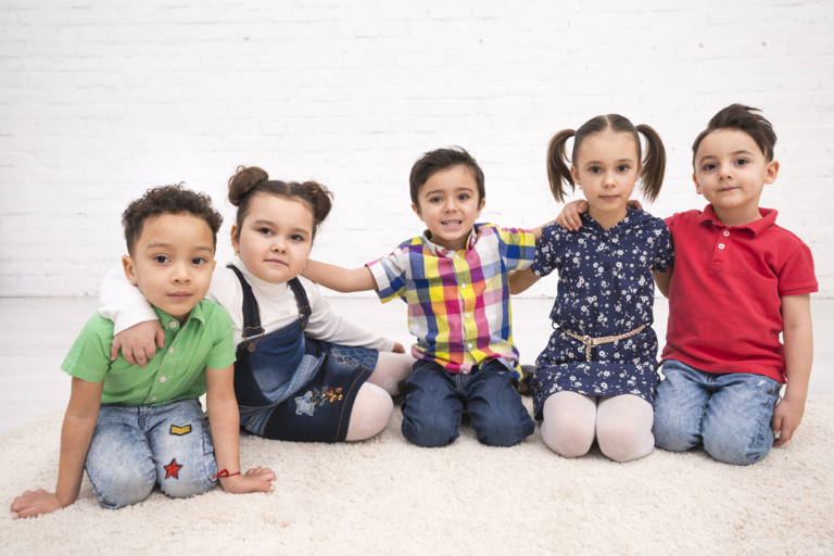 A group of young boys and girls